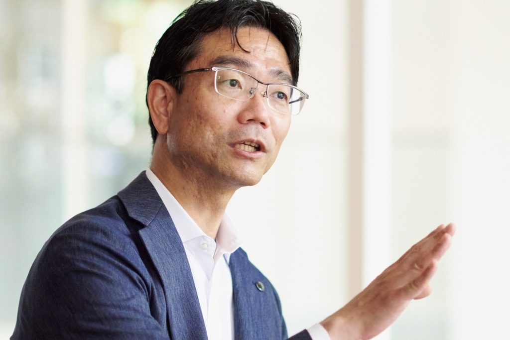 産学連携で半導体産業でのキャリアパスを示す